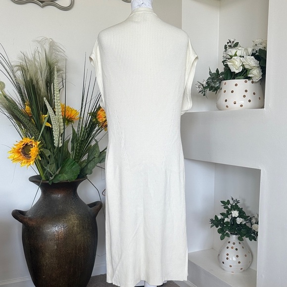 White House Black Market Cream Cardigan - Picture 5 of 7